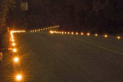 湖北首創太陽能自發光道路標識