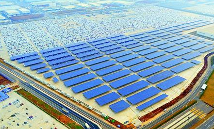 華中最大的“光伏車棚”在漢建成并網發電