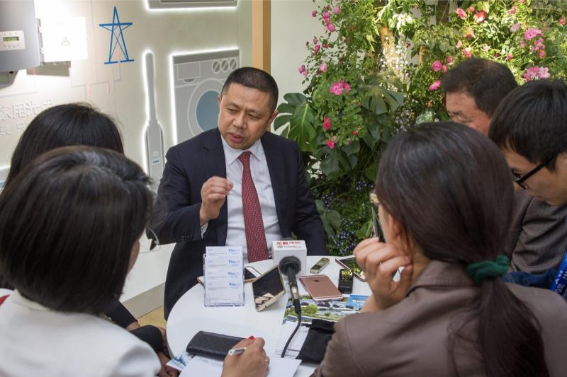 高紀凡：讓太陽能造福千家萬戶，需要產(chǎn)品質(zhì)量和服務(wù)托底