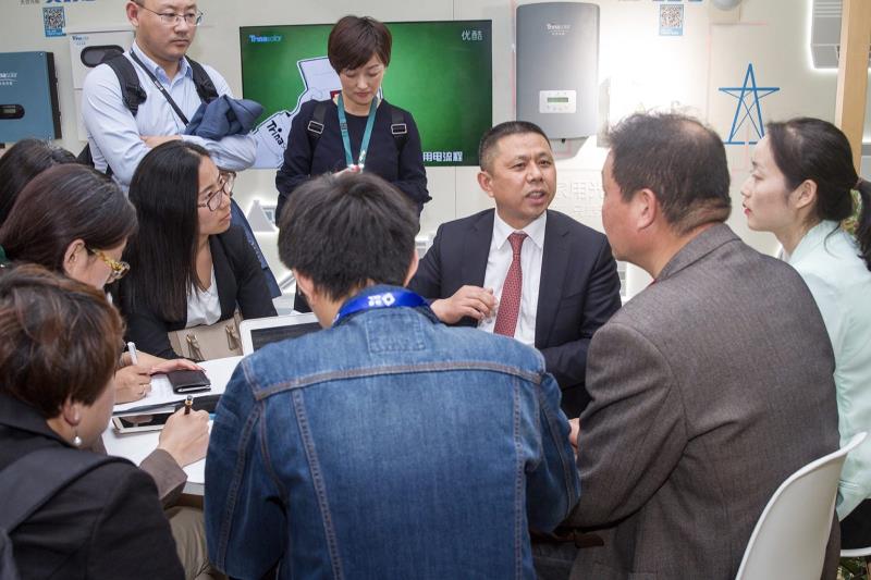 高紀凡：讓太陽能造福千家萬戶，需要產(chǎn)品質(zhì)量和服務(wù)托底