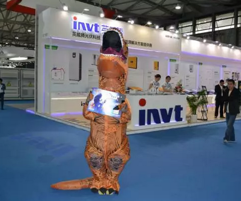 驚！SNEC展會出現史前動物 暴龍帶你逛展會