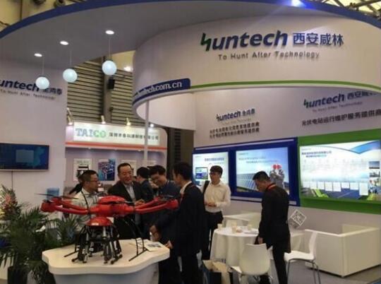 新品發(fā)布,無(wú)人機(jī)展示 金鴻泰驚艷亮相SNEC 2017