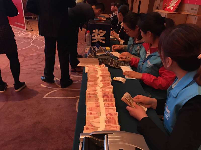 直擊天合光能千縣萬鎮光伏科普行濰坊站:400多人參會,成交1.9MW