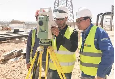 人民日報:中國承建全球最大太陽能電站