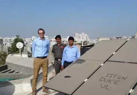 驚！污染可能導致太陽能電池板發電效率降低25%