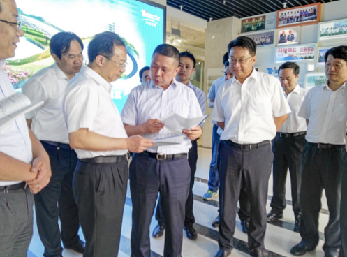 吳政隆省長鼓勵天合光能作好全球光伏行業“領跑者”