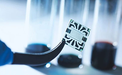 想讓太陽能電池板變透明?用上石墨烯吧