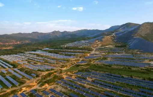 看第二批領(lǐng)跑者基地首個并網(wǎng)的非平臺光伏電站是如何煉成的？