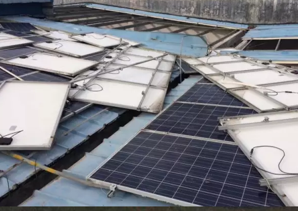廣東開平屋頂光伏一片狼籍,屋頂光伏電站如何抵御自然災(zāi)害