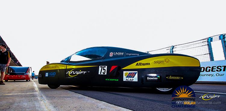 為什么新能源汽車不利用太陽能發電給車充電?