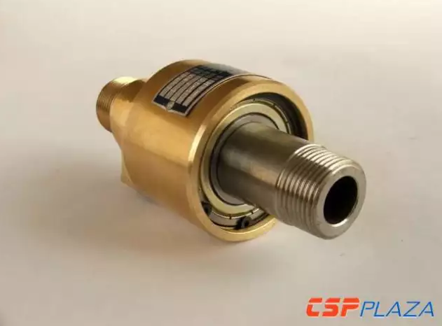 槽式光熱電站如何實現最佳動態連接？來試試“旋轉接頭+金屬軟管”！