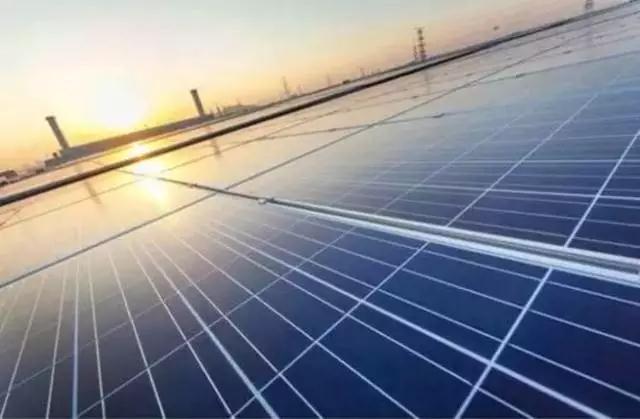 投資商被逼快跳樓 六個光伏電站并網請示一年半未并網 甘肅光伏基地民企遭遇悲慘