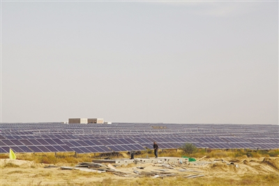 庫布其：領跑光伏發電 打造沙漠藍海