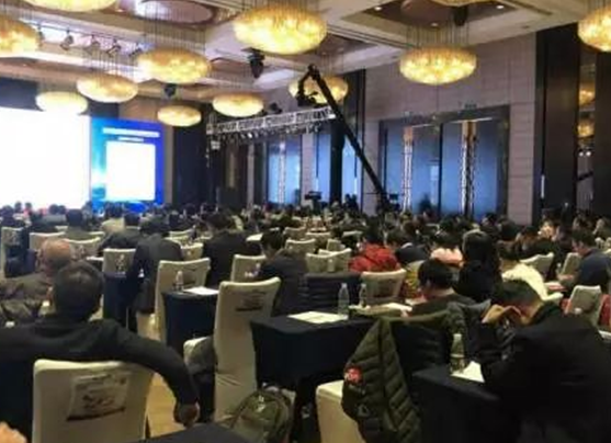 榮譽(yù)|錦浪科技榮獲“2017年度中國最佳戶用分布式光伏逆變器金獎(jiǎng)”稱號(hào)