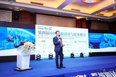 李衛(wèi)春圍繞儲(chǔ)能商業(yè)化實(shí)踐,就“PV+ESS”服務(wù)模式進(jìn)行了主題演講