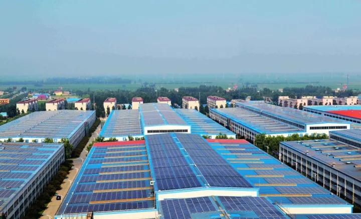 彩鋼屋頂安裝光伏發(fā)電站，重點(diǎn)注意事項(xiàng)