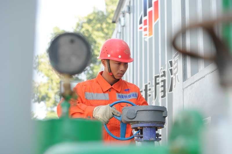 云南瑞麗:分布式地熱發電項目發電試驗成功