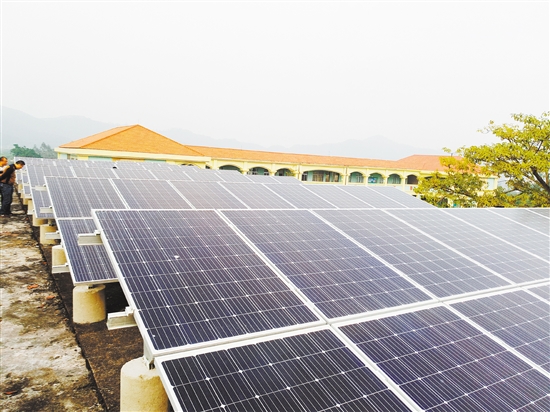 廣東鶴城鎮創新扶貧開發模式首期光伏扶貧項目并網發電