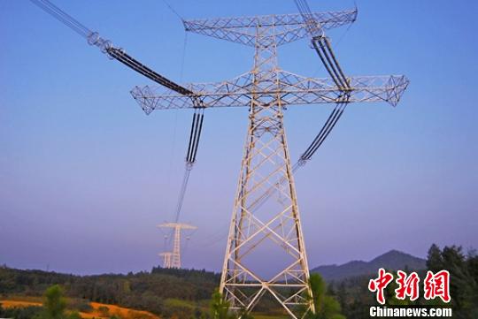 ±800千伏向家壩至上海特高壓線路。