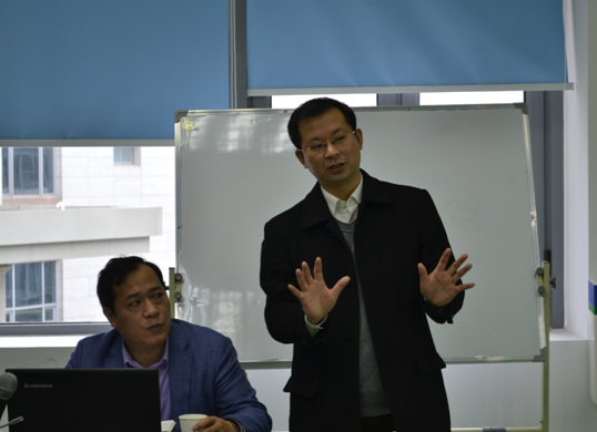 國家電投貴州金元副總經理黃鶴一行 蒞臨正硅新能源考察指導工作