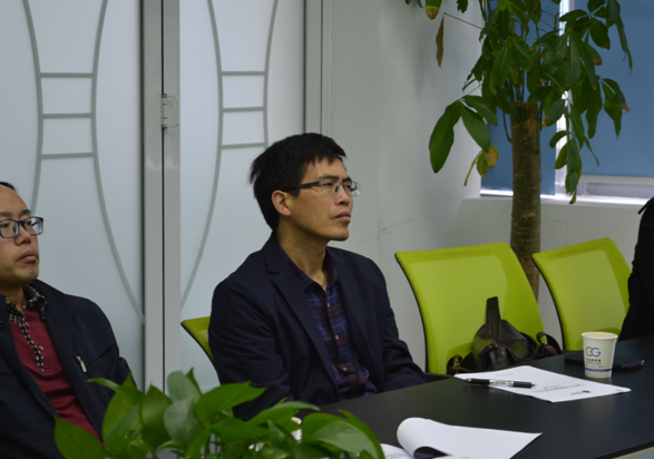 國家電投貴州金元副總經理黃鶴一行 蒞臨正硅新能源考察指導工作