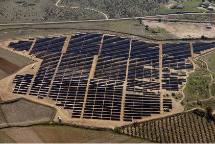 2030年底西班牙太陽能光伏裝機(jī)最高將達(dá)77吉瓦