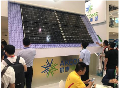 領(lǐng)航2018 愛康綠色家園明星產(chǎn)品驚艷亮相snec展會