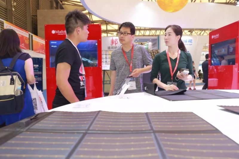 漢能創始人李河君:共同迎接全球移動能源時代到來