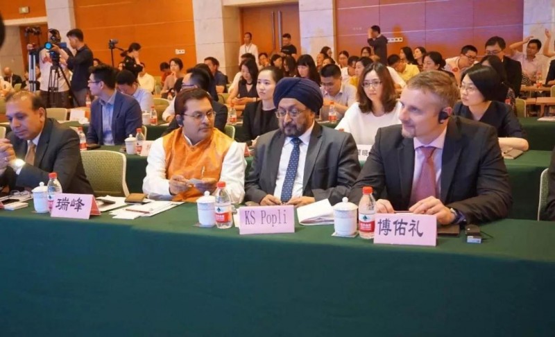 無錫會展業發展推介會暨CREC十周年新聞發布會在滬召開