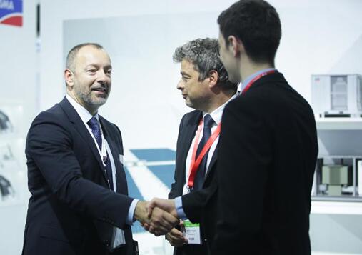 SMA亞太與北美區銷售執行副總裁JohnSusa